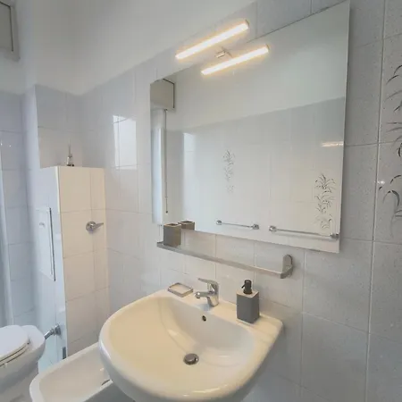 Portello Flat With Balcony *