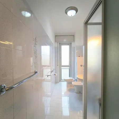Portello Flat With Balcony Milan
